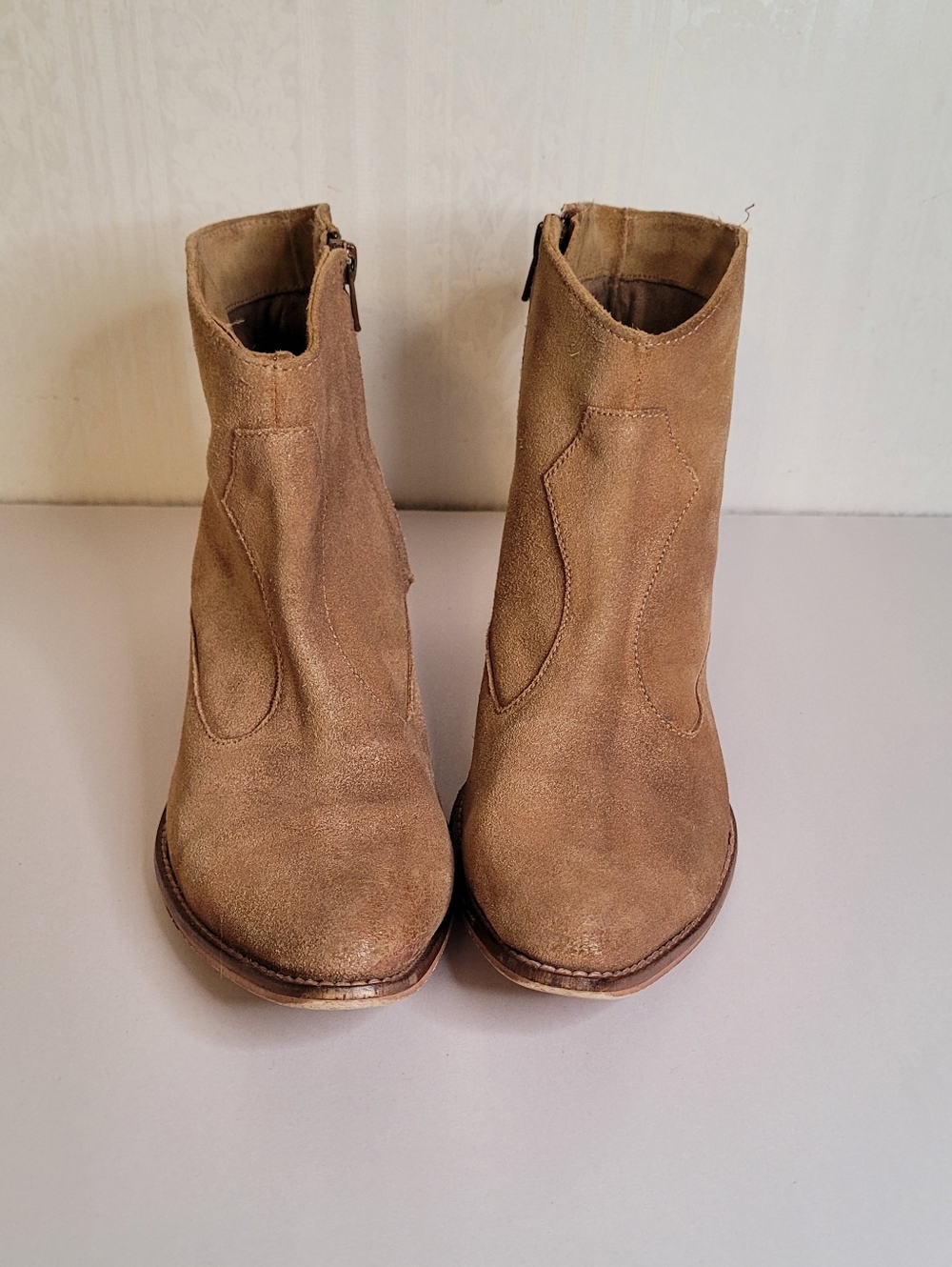 Diba Suede Booties 8.5 - Picture 3 of 10